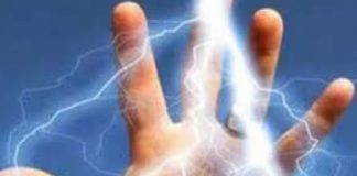 ਗੁਰਦਾਸਪੁਰ ‘ਚ ਖੰਭੇ ‘ਤੇ ਚੜ੍ਹੀ ਮੰਦਬੁੱਧੀ ਲੜਕੀ; ਕਰੰਟ ਲੱਗਣ ਨਾਲ ਬੁਰੀ ਤਰ੍ਹਾਂ ਝੁਲਸੀ, ਅੰਮ੍ਰਿਤਸਰ ਰੈਫਰ