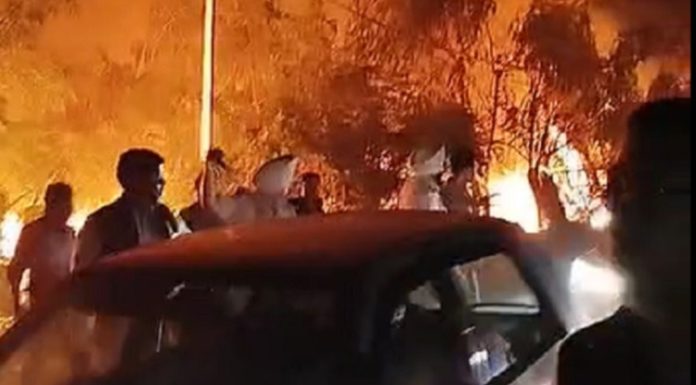 ਕਪੂਰਥਲਾ : ਰੇਲ ਕੋਚ ਫੈਕਟਰੀ ਨੇੜੇ ਬਣੀਆਂ ਝੁੱਗੀਆਂ ‘ਚ ਭਿਆਨਕ ਅੱਗ, 90 ਝੁੱਗੀਆਂ ਸੜ ਕੇ ਸੁਆਹ