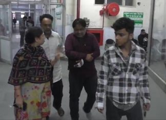 ਲੁਧਿਆਣਾ : ਨਿਹੰਗਾਂ ਦੇ ਬਾਣੇ ‘ਚ ਕਾਰੋਬਾਰੀ ਨਾਲ ਲੁੱਟ, ਘਰ ਦੇ ਬਾਹਰ ਮਾਰੇ ਬਰਛੇ, ਡੇਢ ਲੱਖ ਤੇ 2 ਮੋਬਾਈਲ ਲੁੱਟੇ