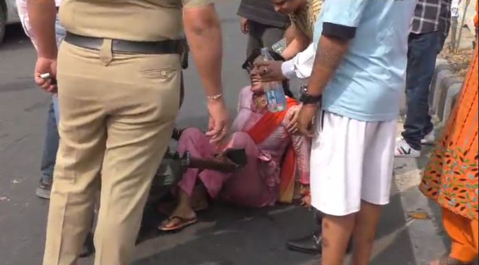 ਲੁਧਿਆਣਾ : ਕਾਰਪੋਰੇਸ਼ਨ ਦੇ ਟਰੱਕ ਹੇਠਾਂ ਆਉਣ ਨਾਲ ਰਿਟਾਇਰਡ ਪੁਲਿਸ ਮੁਲਾਜ਼ਮ ਦੀ ਦਰਦਨਾਕ ਮੌਤ