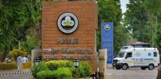 PGI ‘ਚ ਡਾਕਟਰ ਦੇ ਭੇਸ ‘ਚ ਆਈ ਲੜਕੀ ਵੱਲੋਂ ਮਰੀਜ਼ ਨੂੰ ਗਲਤ ਟੀਕਾ ਲਗਾਉਣ ਮਗਰੋਂ ਸਟਾਫ ‘ਤੇ ਡਰੈੱਸ ਕੋਡ ਲਾਗੂ