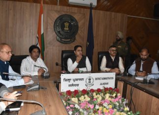 ਜਲੰਧਰ : DC ਵਿਸ਼ੇਸ਼ ਸਾਰੰਗਲ ਵੱਲੋਂ ਪਰਾਲੀ ਸਾੜਨ ਦੇ ਮਾਮਲਿਆਂ ‘ਚ ਅਫਸਰਾਂ ਨੂੰ ਸਖਤੀ ਵਰਤਣ ਦੇ ਹੁਕਮ