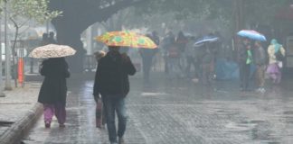 ਪੰਜਾਬ ਦੇ 11 ਜ਼ਿਲ੍ਹਿਆਂ ‘ਚ ਰੁਕ-ਰੁਕ ਕੇ ਹੋ ਰਹੀ ਬਾਰਿਸ਼ : ਯੈਲੋ ਅਲਰਟ ਜਾਰੀ; ਤਾਪਮਾਨ ਡਿਗੇਗਾ, 30-40 ਕਿਲੋਮੀਟਰ ਪ੍ਰਤੀ ਘੰਟਾ ਦੀ ਰਫਤਾਰ ਨਾਲ ਚੱਲਣਗੀਆਂ ਹਵਾਵਾਂ