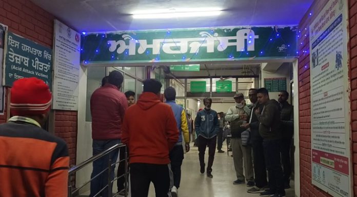 ਬਰਨਾਲਾ ‘ਚ ਬਿਆਸ ਡੇਰੇ ਜਾਂਦੀ ਸ਼ਰਧਾਲੂਆਂ ਨਾਲ ਭਰੀ ਬੱਸ ਦੀ ਟਰੈਕਟਰ ਨਾਲ ਭਿਆਨਕ ਟੱਕਰ, 1 ਦੀ ਮੌਤ; 18 ਗੰਭੀਰ