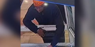 ਦਰਬਾਰ ਸਾਹਿਬ ‘ਚ 1 ਲੱਖ ਦੀ ਕਾਊਂਟਰ ਤੋਂ ਚੋਰੀ ਦੇ ਮਾਮਲੇ ‘ਚ 4 ਸ਼ੱਕੀਆਂ ‘ਤੇ ਪਰਚਾ ਦਰਜ