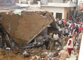 ਜਲੰਧਰ ‘ਚ ਵਾਪਰਿਆ ਵੱਡਾ ਹਾਦਸਾ; ਗੈਸ ਸਿਲੰਡਰ ਫਟਣ ਕਾਰਨ ਮਕਾਨ ਦੀ ਉਡੀ ਛੱਤ; 1 ਦੀ ਮੌਤ