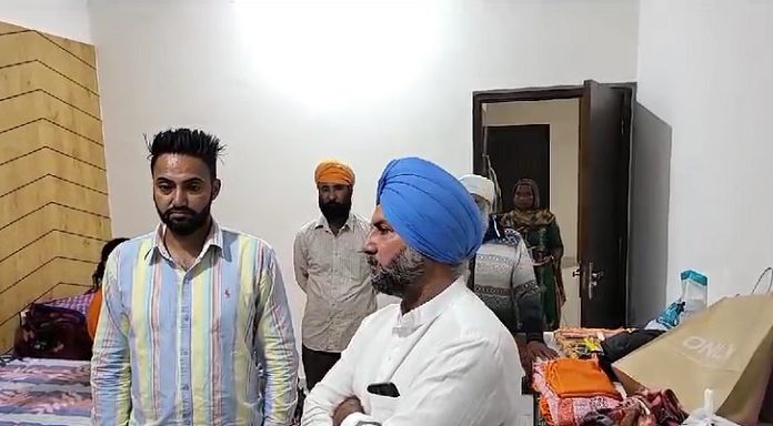 ਅੰਮ੍ਰਿਤਸਰ ਤੋਂ ਵੱਡੀ ਖਬਰ : ਵਿਆਹ ਵਾਲੇ ਘਰੋਂ ਪਿਸਤੌਲ ਦੀ ਨੋਕ ‘ਤੇ 10 ਲੱਖ ਲੁੱਟ ਕੇ ਲੈ ਗਏ ਅਣਪਛਾਤੇ