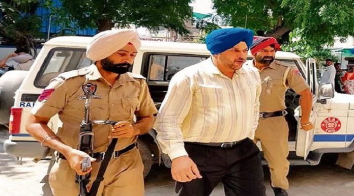 ਬ੍ਰੇ੍ਕਿੰਗ : ਬਰਖਾਸਤ CIA ਇੰਚਾਰਜ ਪ੍ਰਿਤਪਾਲ ਸਿੰਘ ਨੂੰ ਮਿਲੀ ਜ਼ਮਾਨਤ; ਗੈਂਗਸਟਰ ਟੀਨੂੰ ਨੂੰ ਭਜਾਉਣ ਦੇ ਮਾਮਲੇ ‘ਚ ਹੋਇਆ ਸੀ ਗ੍ਰਿਫ਼ਤਾਰ