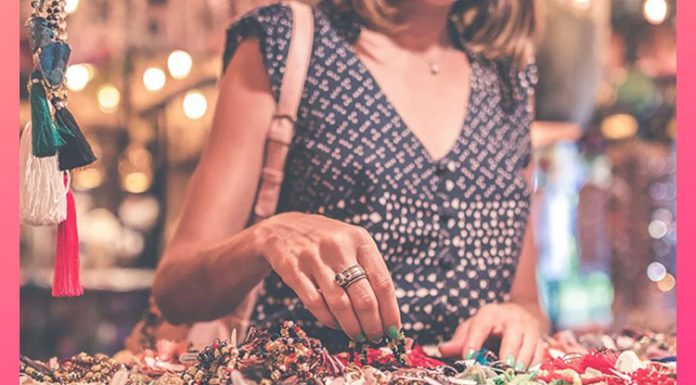 ਪਤੀ ਨਾਲ ਕਰਵਾ ਚੌਥ ਦੀ Shopping ਕਰਨ ਪਿੱਛੋਂ ਜੀਜੇ ਨਾਲ ਫਰਾਰ ਹੋਈ ਪਤਨੀ, ਪੀੜਤ ਸਿਰ ਫੜ ਕੇ ਬੈਠਾ