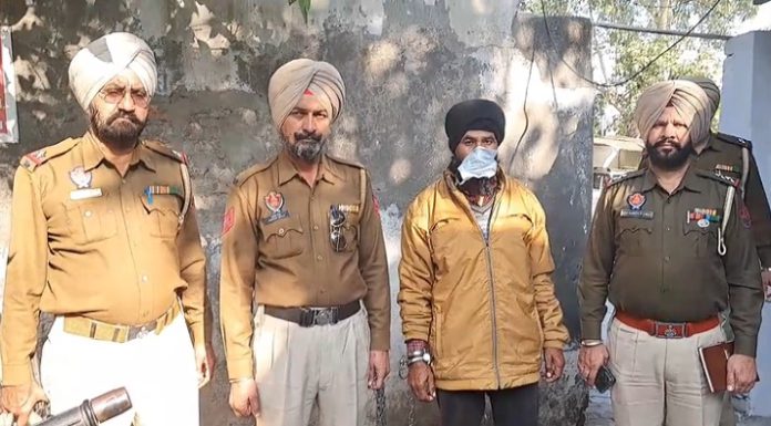 ਬਟਾਲਾ : ਨਾਜਾਇਜ਼ ਮਾਈਨਿੰਗ ਕਰਨ ਤੋਂ ਰੋਕਣ ‘ਤੇ ਬੇਲਦਾਰ ਦਾ ਕਤਲ ਕਰਨ ਵਾਲਾ ਮੁਲਜ਼ਮ ਹੋਇਆ ਗ੍ਰਿਫਤਾਰ