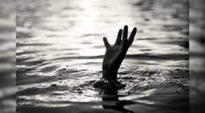 ਅਬੋਹਰ : ਮੋਬਾਇਲ ਨਹਿਰ ’ਚ ਡਿੱਗਣ ‘ਤੇ ਲੱਭਣ ਗਿਆ ਨੌਜਵਾਨ, ਡੁੱਬਦੇ ਨੂੰ ਬਚਾਉਂਦੇ ਪਿਤਾ ਨੇ ਵੀ ਮਾਰੀ ਛਾਲ; ਦੋਵਾਂ ਦੀ ਮੌਤ