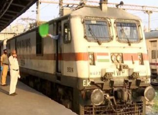 ਚਲਦੀ ਟਰੇਨ ‘ਚ ਯਾਤਰੀਆਂ ਨੂੰ ਖਿਲਾਇਆ ਜ਼ਹਿਰ! ਭਾਰਤ ਗੌਰਵ ਐਕਸਪ੍ਰੈਸ ‘ਚ ਵਿਗੜੀ 80 ਲੋਕਾਂ ਦੀ ਤਬੀਅਤ