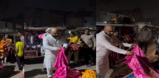 ਚੰਡੀਗੜ੍ਹ : ਗਰੀਬਾਂ ਦੀ ਸੇਵਾ ਕਰਕੇ ਪੰਜਾਬੀ ਗਾਇਕ ਬੀ ਪਰਾਕ ਨੇ ਮਨਾਈ ਦੀਵਾਲੀ