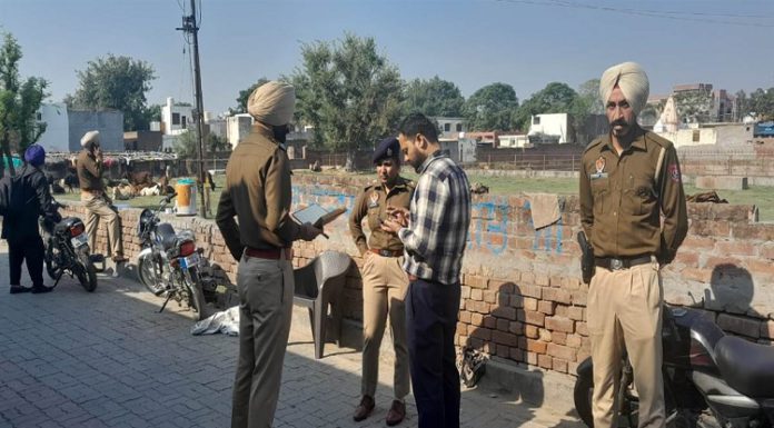 ਫਤਿਹਗੜ੍ਹ ਚੂੜੀਆਂ ‘ਚ ਵਾਪਰੀ ਵੱਡੀ ਵਾਰਦਾਤ : 21 ਸਾਲ ਦੇ ਨੌਜਵਾਨ ਨੂੰ ਕੁੱਟਮਾਰ ਮਗਰੋਂ ਬਦਮਾਸ਼ਾਂ ਨੇ ਮਾਰੀਆਂ ਗੋਲ਼ੀਆਂ