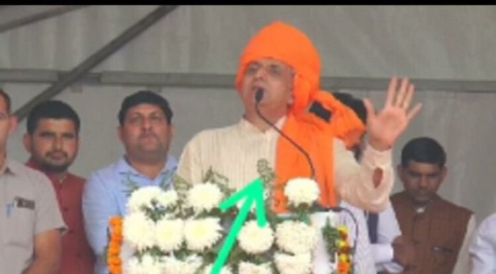 ਭਾਜਪਾ ਨੇਤਾ ਦੇ ਵਿਵਾਦਿਤ ਬੋਲ, ਕਿਹਾ – ਜਿਸ ਦੀ ਗੱਲ ਘਰ ਵਾਲੀ ਵੀ ਨਹੀਂ ਸੁਣਦੀ, ਉਹ ਕਿਸਾਨ ਆਗੂ ਬਣ ਜਾਂਦਾ