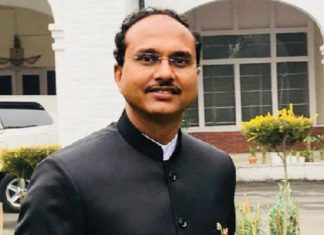 ਚੰਡੀਗੜ੍ਹ : IAS ਅਧਿਕਾਰੀ ਦੀ ਸਰਕਾਰੀ ਰਿਹਾਇਸ਼ ‘ਤੇ ਅਣਪਛਾਤੇ ਹਮਲਾਵਰਾਂ ਨੇ ਚਲਾਈ ਗੋਲੀ