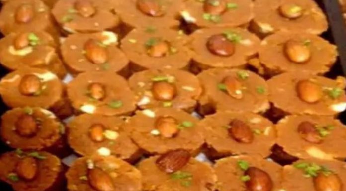 ਲੁਧਿਆਣਾ : ਪਿੰਨੀਆਂ ਦੇ ਡੱਬੇ ‘ਚ ਅਫੀਮ ਪਾ ਕੇ ਵਿਦੇਸ਼ ਭੇਜਣ ਲਈ ਪਾਰਸਲ ਕਰਵਾਇਆ ਬੁੱਕ, ਐਕਸਰੇ ਮਸ਼ੀਨ ਰਾਹੀਂ ਹੋਇਆ ਖੁਲਾਸਾ