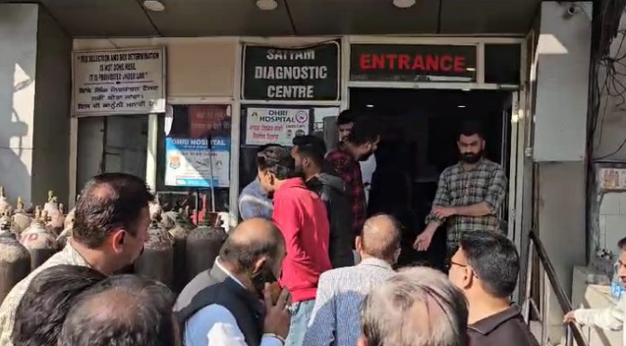 ਅੰਮ੍ਰਿਤਸਰ ‘ਚ ਆਪ ਆਗੂ ਦੇ ਭਰਾ ਨੂੰ ਮਾਰੀਆਂ ਗੋਲੀਆਂ; ਸੀਵਰੇਜ ਦੀ ਸਫਾਈ ਨੂੰ ਲੈ ਕੇ ਹੋਇਆ ਵਿਵਾਦ