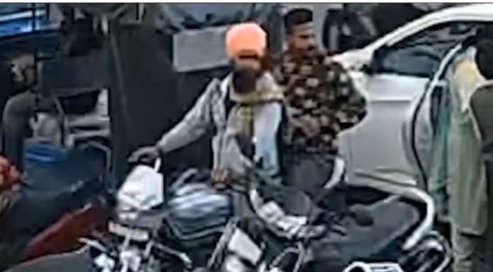 ਜਲੰਧਰ : DMART ਦੇ ਸਾਹਮਣੇ ਲੱਗੀ ਪਾਰਕਿੰਗ ‘ਚੋਂ ਮੋਟਰਸਾਈਕਲ ਚੋਰੀ