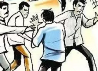 ਲੁਧਿਆਣਾ : ਐਕਸੀਡੈਂਟ ’ਚ ਜ਼ਖਮੀ ਹੋਇਆ ਪੁੱਤ, ਕਾਲ ਕਰਨ ‘ਤੇ ਲੈਣ ਗਏ ਮਾਪਿਆਂ ਦੀ ਨੌਜਵਾਨਾਂ ਵੱਲੋਂ ਕੁੱਟਮਾਰ