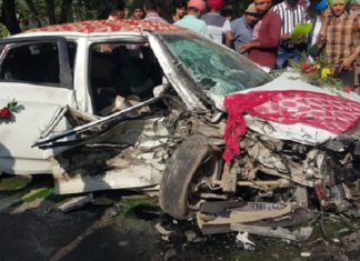 ਮਾਨਸਾ : ਲਾੜੇ-ਲਾੜੀ ਦੀ ਕਾਰ ਦਾ ਥਾਰ ਨਾਲ ਭਿਆਨਕ ਹਾਦਸਾ, ਵਰਨਾ ਕਾਰ ਦੇ ਉਡੇ ਪਰਖੱਚੇ, ਚੀਕ-ਚਿਹਾੜੇ ‘ਚ ਬਦਲਿਆ ਖੁਸ਼ੀ ਦਾ ਮਾਹੌਲ