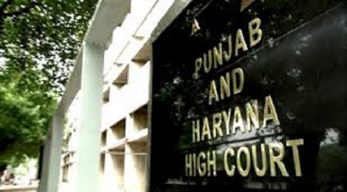 ਹਾਈਕੋਰਟ ਦੇ ਹੁਕਮਾਂ ਦੀ ਪਾਲਣਾ ਨਾ ਕਰਨਾ ਪੰਜਾਬ ਦੇ ਇਨ੍ਹਾਂ ਅਧਿਕਾਰੀਆਂ ਨੂੰ ਪਿਆ ਮਹਿੰਗਾ, ਤਨਖਾਹ ਰੋਕਣ ਦੇ ਹੁਕਮ ਜਾਰੀ