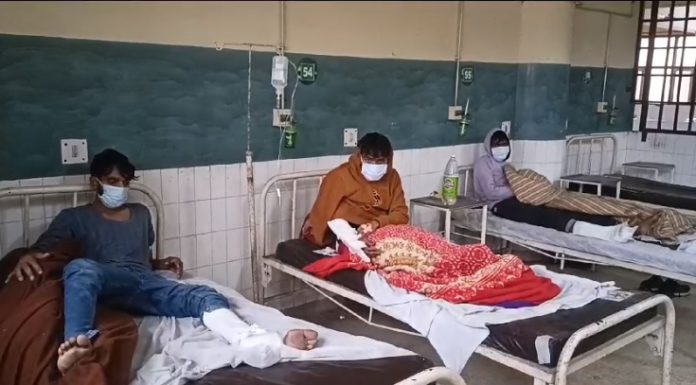 ਜਲੰਧਰ : ਬੁਲੈਰੋ ਗੱਡੀ ‘ਚ ਆਏ ਨੌਜਵਾਨਾਂ ਵਲੋਂ ਕੀਤੀ ਵਾਰਦਾਤ ਪੁਲਿਸ ਨੇ ਕੀਤੀ ਹੱਲ, ਵਰਿਆਣਾ ਪਿੰਡ ਦੇ 3 ਨੌਜਵਾਨ ਕਾਬੂ