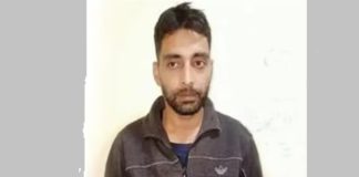 ਖੁਦ ਨੂੰ PMO ਅਧਿਕਾਰੀ ਦੱਸ ਕੇ ਕਈ ਸਟੇਟਾਂ ਦੀਆਂ ਕੁੜੀਆਂ ਨਾਲ ਕਰਵਾ ਗਿਆ ਵਿਆਹ, ਕਈਆਂ ਨਾਲ ਰਹੇ ਨਾਜਾਇਜ਼ ਸੰਬੰਧ, ਹੁਣ ਚੜ੍ਹਿਆ ਪੁਲਿਸ ਦੇ ਧੱਕੇ