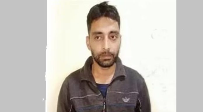 ਖੁਦ ਨੂੰ PMO ਅਧਿਕਾਰੀ ਦੱਸ ਕੇ ਕਈ ਸਟੇਟਾਂ ਦੀਆਂ ਕੁੜੀਆਂ ਨਾਲ ਕਰਵਾ ਗਿਆ ਵਿਆਹ, ਕਈਆਂ ਨਾਲ ਰਹੇ ਨਾਜਾਇਜ਼ ਸੰਬੰਧ, ਹੁਣ ਚੜ੍ਹਿਆ ਪੁਲਿਸ ਦੇ ਧੱਕੇ