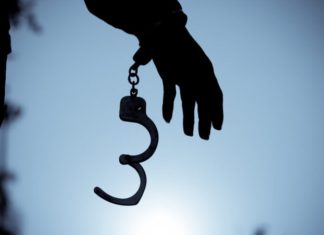 ਹੁਸ਼ਿਆਰਪੁਰ : ਪਿਤਾ ਦੀ ਅੰਤਿਮ ਅਰਦਾਸ ’ਚ ਸ਼ਾਮਲ ਹੋਣ ਆਇਆ ਕੈਦੀ ਫ਼ਰਾਰ, ਪਤਨੀ ਦੇ ਕ.ਤਲ ਦੀ ਕੱਟ ਰਿਹਾ ਸੀ ਸਜ਼ਾ