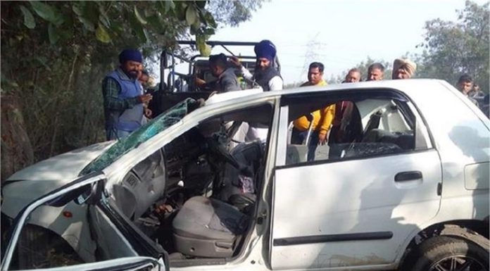 ਹੁਸ਼ਿਆਰਪੁਰ : ਵਿਆਹ ਸਮਾਗਮ ‘ਚ ਜਾ ਰਹੇ ਪਰਿਵਾਰ ਦੀ ਕਾਰ ਨੂੰ ਟਰੱਕ ਨੇ ਮਾਰੀ ਟੱਕਰ, ਕਾਰ ਦੇ ਪਰਖੱਚੇ ਉਡੇ