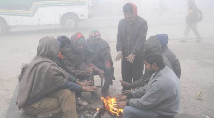 ਪੰਜਾਬ ‘ਚ ਠੰਡ ਨੇ ਠਾਰੇ ਲੋਕ, ਮੌਸਮ ਵਿਭਾਗ ਨੇ ਧੁੰਦ ਨੂੰ ਲੈ ਕੇ ਜਾਰੀ ਕੀਤੀ ਚੇਤਾਵਨੀ