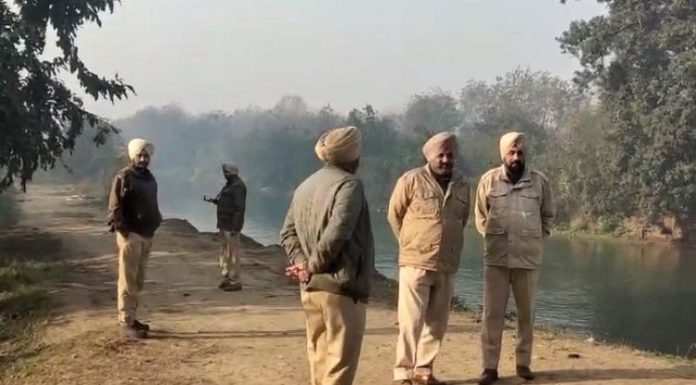 ਬ੍ਰੇਕਿੰਗ : ਜੰਡਿਆਲਾ ਗੁਰੂ ‘ਚ ਵੱਡਾ ਐਨਕਾਊਂਟਰ, ਗੈਂਗਸਟਰ ਅੰਮ੍ਰਿਤਪਾਲ ਅਮਰੀ ਢੇਰ, ਕਤਲ ਦੇ 3 ਕੇਸਾਂ ‘ਚ ਸੀ ਲੋੜੀਂਦਾ