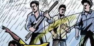 ਲੁਧਿਆਣਾ : ਮਾਮੂਲੀ ਗੱਲ ਨੂੰ ਲੈ ਕੇ ਸੈਲੂਨ ਦੀ ਦੁਕਾਨ ‘ਤੇ ਹ.ਥਿਆਰਾਂ ਨਾਲ ਹਮਲਾ, 3 ਗੰਭੀਰ ਜ਼ਖਮੀ