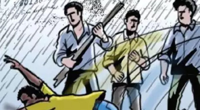 ਲੁਧਿਆਣਾ : ਮਾਮੂਲੀ ਗੱਲ ਨੂੰ ਲੈ ਕੇ ਸੈਲੂਨ ਦੀ ਦੁਕਾਨ ‘ਤੇ ਹ.ਥਿਆਰਾਂ ਨਾਲ ਹਮਲਾ, 3 ਗੰਭੀਰ ਜ਼ਖਮੀ