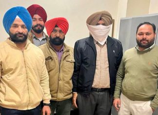 ਅੰਮ੍ਰਿਤਸਰ : ਸਬ-ਇੰਸਪੈਕਟਰ 50 ਹਜ਼ਾਰ ਦੀ ਰਿਸ਼ਵਤ ਲੈਂਦਾ ਗ੍ਰਿਫਤਾਰ, ਕੇਸ ‘ਚ ਮਦਦ ਕਰਨ ਬਦਲੇ ਮੰਗੇ ਸਨ ਪੈਸੇ