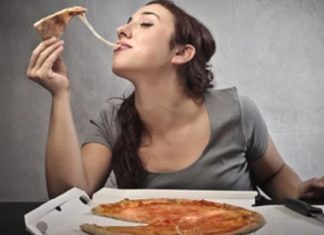 ਰਿਸਰਚ ‘ਚ ਖੁਲਾਸਾ : ਪਿੱਜ਼ਾ ਖਾਣ ਵਾਲੇ ਹੋ ਜਾਣ ਸਾਵਧਾਨ, ਵਧ ਸਕਦੈ ਕੈਂਸਰ ਦਾ ਖਤਰਾ