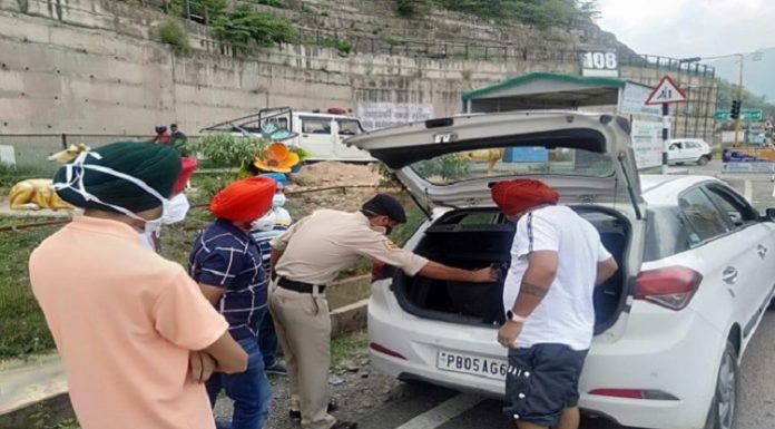 ਹਿਮਾਚਲ ਆਉਣ ਵਾਲੇ ਸੈਲਾਨੀਆਂ ਦੇ ਵਾਹਨਾਂ ‘ਚੋਂ ਮਿਲੇ ਡੰ.ਡੇ, ਪੁਲਿਸ ਹੋਈ ਹੋਰ ਚੌਕਸ