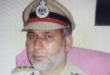 ਮਸਜਿਦ ‘ਚ ਨਮਾਜ਼ ਪੜ੍ਹ ਰਹੇ ਸੇਵਾ-ਮੁਕਤ ਪੁਲਿਸ ਅਧਿਕਾਰੀ ਦਾ ਅੱਤਵਾਦੀਆਂ ਨੇ ਗੋ.ਲੀ ਮਾਰ ਕੇ ਕੀਤਾ ਮ.ਰਡਰ