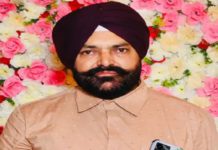 ਅੰਮ੍ਰਿਤਸਰ : ਅਣਪਛਾਤੇ ਵਾਹਨ ਦੀ ਭਿਆਨਕ ਟੱਕਰ ਨਾਲ ਕਾਰ ਨਾਲੇ ‘ਚ ਡਿੱਗੀ, ਹਾਦਸੇ ‘ਚ ਪੰਜਾਬ ਪੁਲਿਸ ਦੇ ਹੈੱਡ ਕਾਂਸਟੇਬਲ ਦੀ ਮੌ.ਤ
