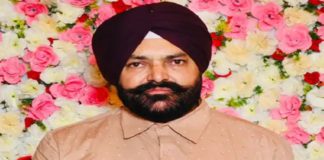 ਅੰਮ੍ਰਿਤਸਰ : ਅਣਪਛਾਤੇ ਵਾਹਨ ਦੀ ਭਿਆਨਕ ਟੱਕਰ ਨਾਲ ਕਾਰ ਨਾਲੇ ‘ਚ ਡਿੱਗੀ, ਹਾਦਸੇ ‘ਚ ਪੰਜਾਬ ਪੁਲਿਸ ਦੇ ਹੈੱਡ ਕਾਂਸਟੇਬਲ ਦੀ ਮੌ.ਤ