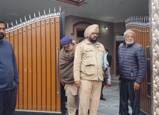 ਜਲੰਧਰ ਕੈਂਟ : NRI ਜੋੜੇ ਨੂੰ ਬੰਧਕ ਬਣਾ ਕੇ ਗਹਿਣੇ ਤੇ ਲੱਖਾਂ ਦਾ ਕੈਸ਼ ਲੁੱਟਿਆ, 7 ਲੁਟੇਰਿਆਂ ਅੰਜਾਮ ਦਿੱਤੀ ਵਾਰਦਾਤ