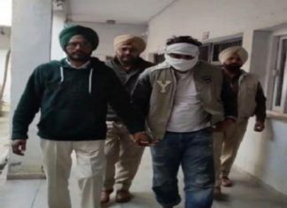 ਬਟਾਲਾ ਪੁਲਿਸ ਨੂੰ ਵੱਡੀ ਕਾਮਯਾਬੀ : 19 ਕੇਸਾਂ ‘ਚ ਲੋੜੀਂਦੇ 3 ਮੁਲਜ਼ਮ ਹ.ਥਿਆ.ਰਾਂ ਸਮੇਤ ਕੀਤੇ ਗ੍ਰਿਫਤਾਰ