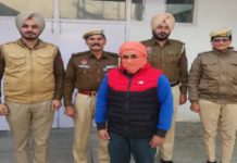 ਹੁਸ਼ਿਆਰਪੁਰ ‘ਚ ਕੇਅਰਟੇਕਰ ਨੇ ਮਾਰੀ ਵੱਡੀ ਠੱਗੀ : ਮਾਲਕ ਦੇ ਮਰਨ ‘ਤੇ ਖਾਤੇ ‘ਚੋਂ ਕਢਵਾਏ 1.25 ਕਰੋੜ ਰੁਪਏ, ਗ੍ਰਿਫਤਾਰ