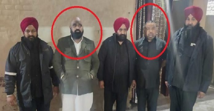 ਨਕਲੀ VIP ਬਣ ਕੇ ਪਾਇਲਟ ਗੱਡੀ ‘ਚ ਘੁੰਮਦੇ ਠੱਗ ਗ੍ਰਿਫਤਾਰ, ਨਾਕੇ ਦੌਰਾਨ ਰੋਕਣ ‘ਤੇ ਖੁੱਲ੍ਹੀ ਪੋਲ