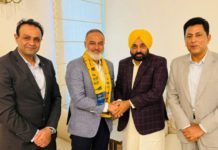 ਵੱਡੀ ਖਬਰ : ਸੀਨੀਅਰ ਅਕਾਲੀ ਆਗੂ ਮੁਹੰਮਦ ਓਵੈਸ ‘ਆਪ’ ‘ਚ ਸ਼ਾਮਲ, ਮਾਨ ਸਰਕਾਰ ਦੀਆਂ ਲੋਕ-ਪੱਖੀ ਨੀਤੀਆਂ ਤੋਂ ਹੋਏ ਪ੍ਰਭਾਵਿਤ