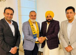 ਵੱਡੀ ਖਬਰ : ਸੀਨੀਅਰ ਅਕਾਲੀ ਆਗੂ ਮੁਹੰਮਦ ਓਵੈਸ ‘ਆਪ’ ‘ਚ ਸ਼ਾਮਲ, ਮਾਨ ਸਰਕਾਰ ਦੀਆਂ ਲੋਕ-ਪੱਖੀ ਨੀਤੀਆਂ ਤੋਂ ਹੋਏ ਪ੍ਰਭਾਵਿਤ