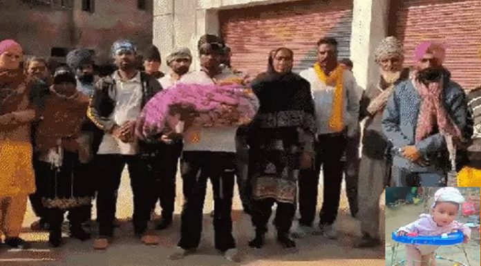 ਅੰਮ੍ਰਿਤਸਰ ‘ਚ ਧੀ ਦੀ ਲਾਸ਼ ਲੈ ਕੇ ਪਿਓ ਪਹੁੰਚਿਆ ਥਾਣੇ : ਪਰਿਵਾਰ ਨੂੰ ਨੀਂਦ ਦੀਆਂ ਗੋਲ਼ੀਆਂ ਦੇ ਕੇ ਪ੍ਰੇਮੀ ਨਾਲ ਫਰਾਰ ਪਤਨੀ ਗ੍ਰਿਫਤਾਰ