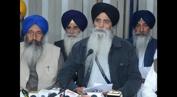 SGPC ਪ੍ਰਧਾਨ ਧਾਮੀ ਵੱਲੋਂ ਇਕ ਹੋਰ ਅਹਿਮ ਫੈਸਲਾ : ਸ੍ਰੀ ਦਰਬਾਰ ਸਾਹਿਬ ‘ਚ ਲਗਾਇਆ ਜਾਵੇਗਾ ਪੂਰਾ ਨਵਾਂ ਸਾਊਂਡ ਸਿਸਟਮ