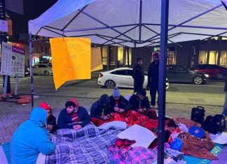 ਕੈਨੇਡਾ ‘ਚ ਧਰਨੇ ‘ਤੇ ਬੈਠੇ ਪੰਜਾਬੀ ਸਟੂਡੈਂਟਸ ਦੀ ਵੱਡੀ ਜਿੱਤ :100 ਵਿਦਿਆਰਥੀਆਂ ਨੂੰ ਅਲਗੋਮਾ ਯੂਨੀਵਰਸਿਟੀ ਕਰੇਗੀ ਪਾਸ